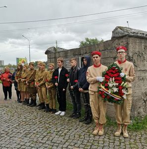Акция "Цветы памяти" ко Дню окончания Второй мировой войны