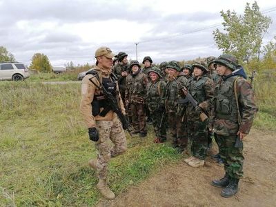 Военно-спортивные соревнования и состязания "Один день в армии"