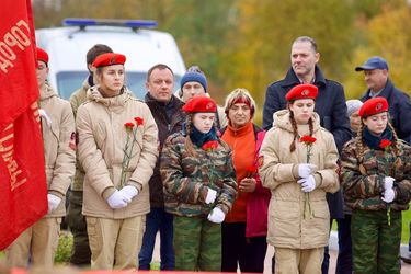 Траурная церемония захоронения останков солдат