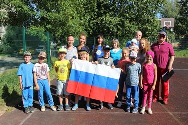 Сегодня для воспитанников секции борьбы была проведена беседа, посвященная Дню Флага России